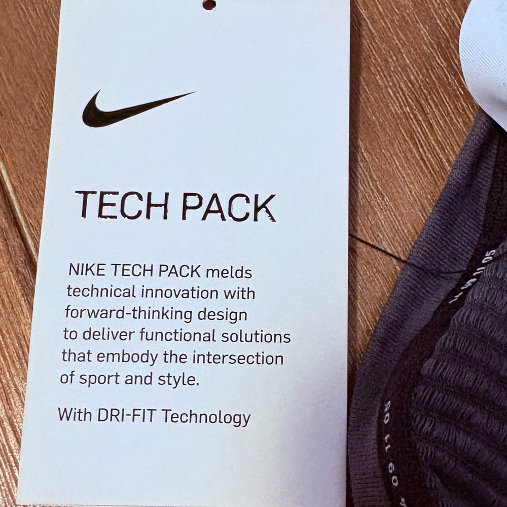 Nike Men's Long Sleeve Tee - Charcoal Black - Picture 8 of 11